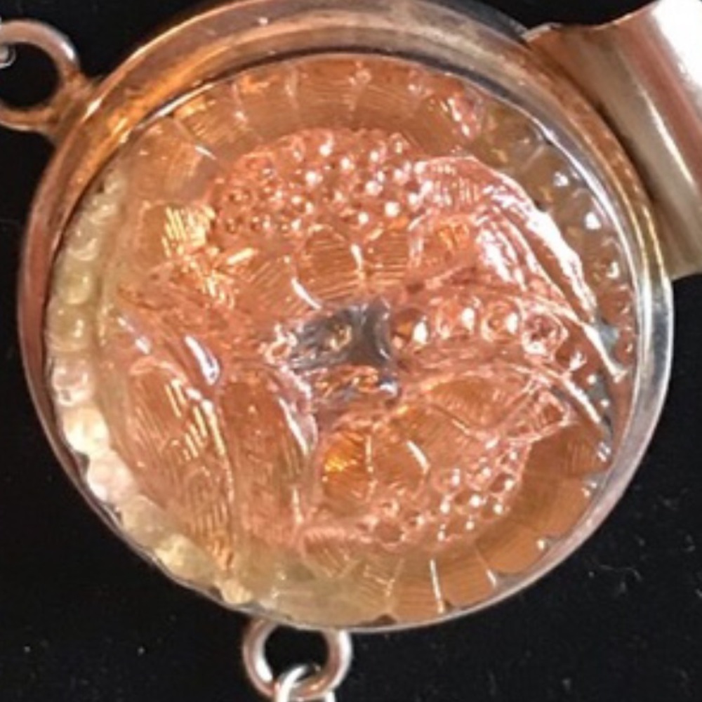 STERLING CLASP SINGLE STRAND OF LARGE GLASS PEARLS - Picture 2 of 14